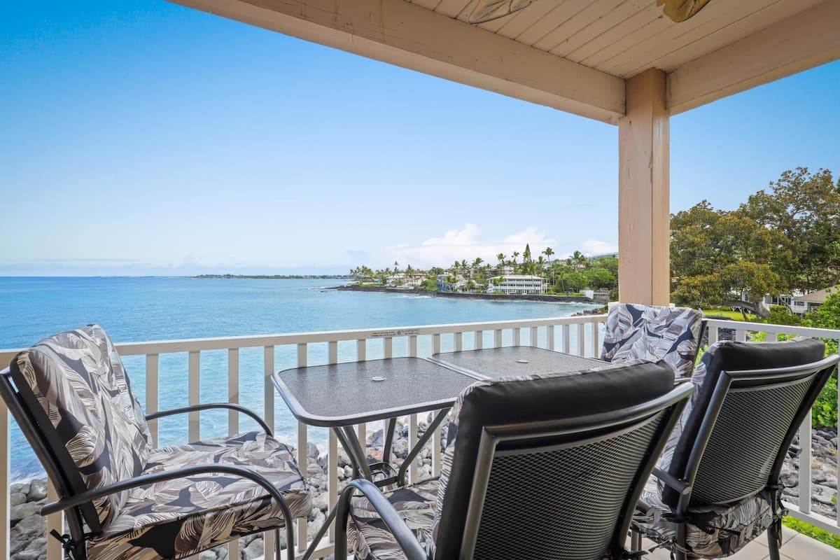 Condo in Kailua-Kona · ★5.0 · 2 bedrooms · 3 beds · No bathroom - Photo 1