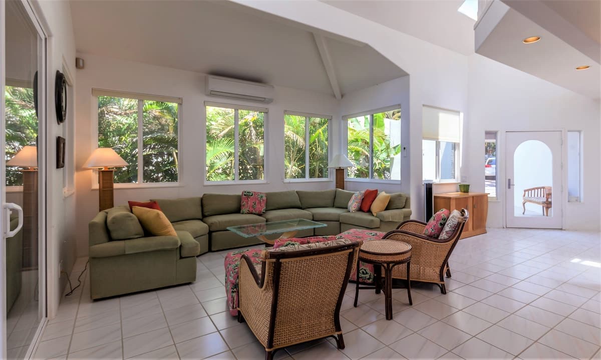 Home in Kailua-Kona · ★5.0 · 3 bedrooms · 3 beds · Half-bath - Photo 5