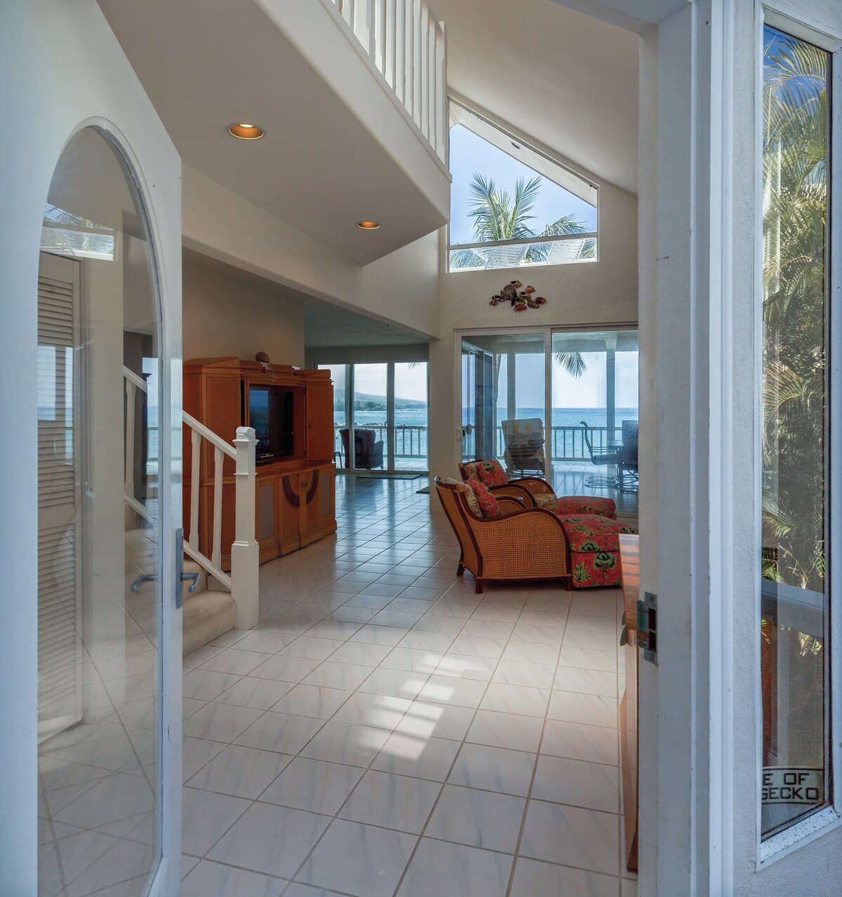 Home in Kailua-Kona · ★5.0 · 3 bedrooms · 3 beds · Half-bath - Photo 4
