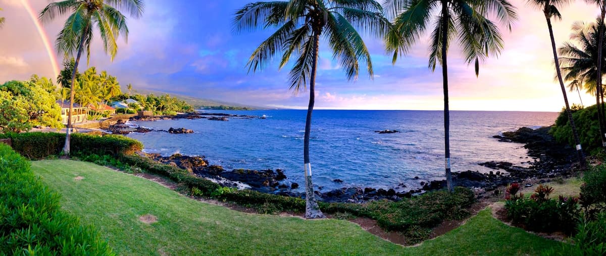 Home in Kailua-Kona · ★5.0 · 3 bedrooms · 3 beds · Half-bath - Photo 2