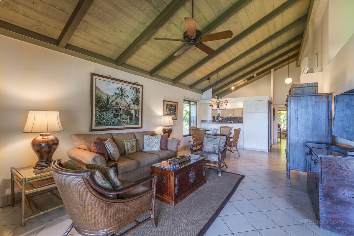 Condo in Napili-Honokowai · ★5.0 · 2 bedrooms · 4 beds · 2 baths - Photo 3