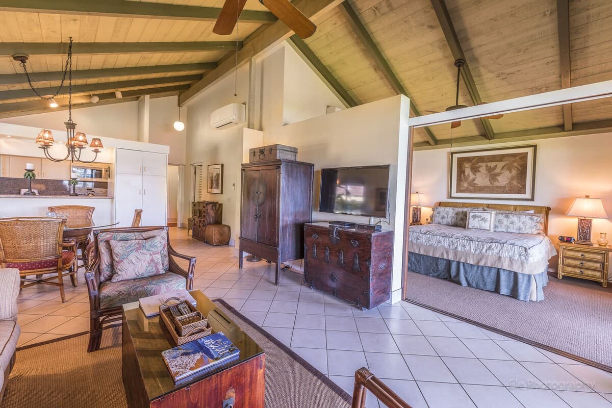 Condo in Napili-Honokowai · ★5.0 · 2 bedrooms · 4 beds · 2 baths - Photo 5