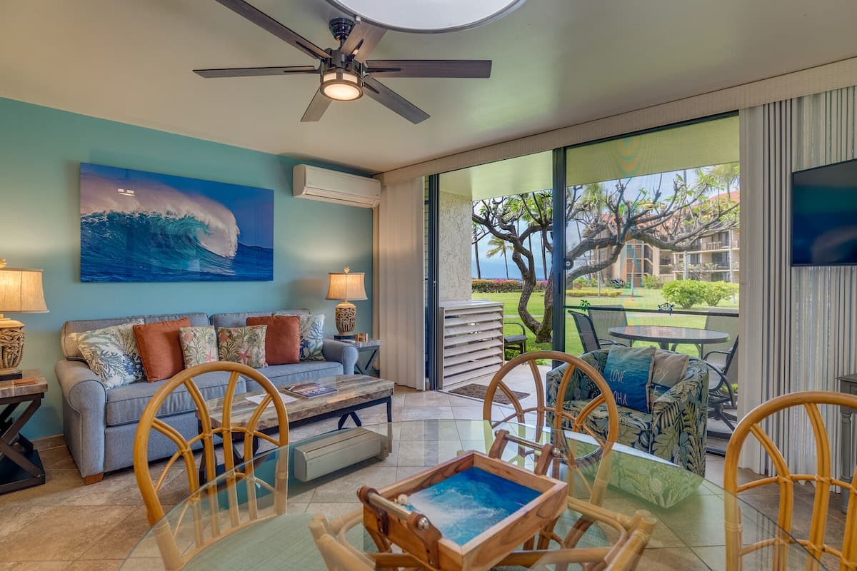 Condo in Lahaina · ★4.93 · 2 bedrooms · 4 beds · 2 baths - Photo 5