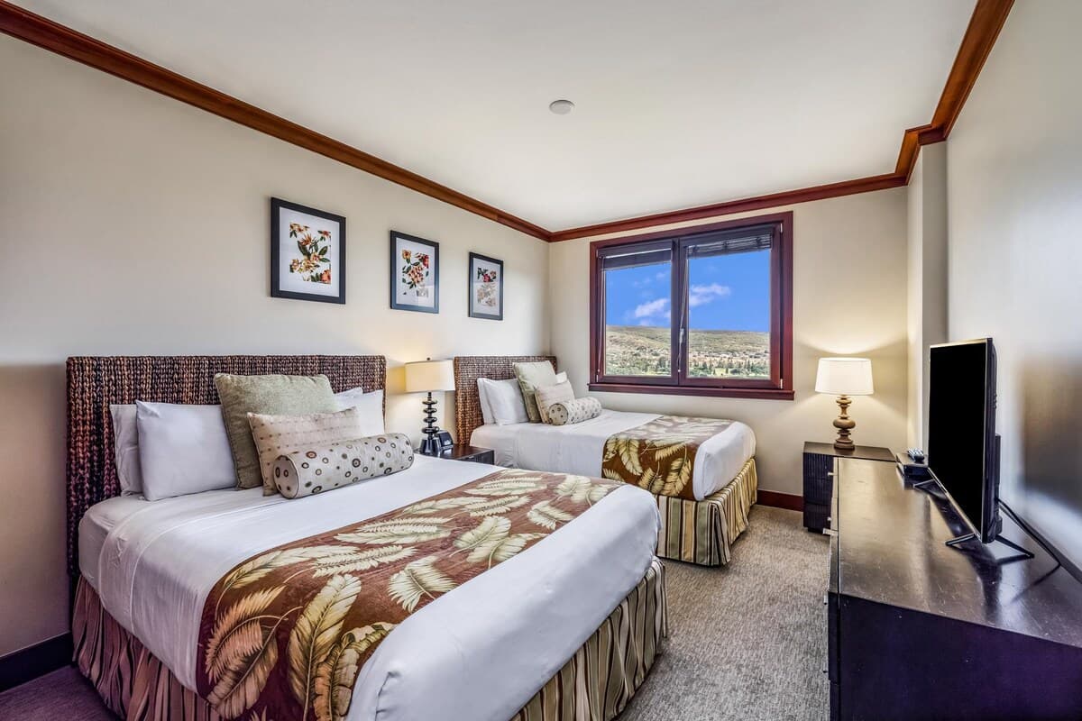 Condo in Kapolei · ★4.94 · 3 bedrooms · 6 beds · 2.5 private baths - Photo 3