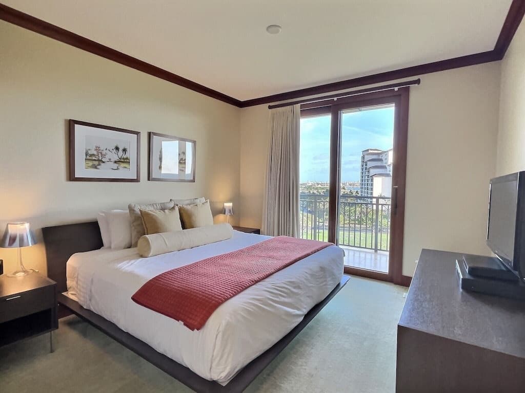 Condo in Kapolei · ★5.0 · 2 bedrooms · 2 beds · 2 private baths - Photo 1