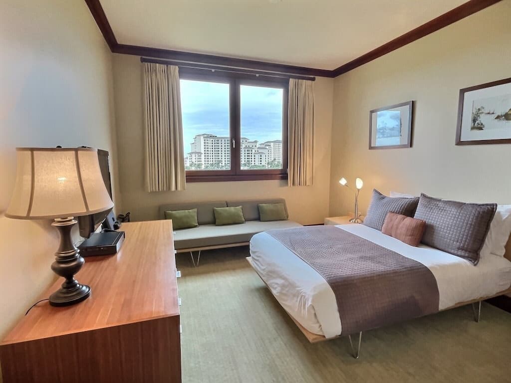 Condo in Kapolei · ★5.0 · 2 bedrooms · 2 beds · 2 private baths - Photo 2
