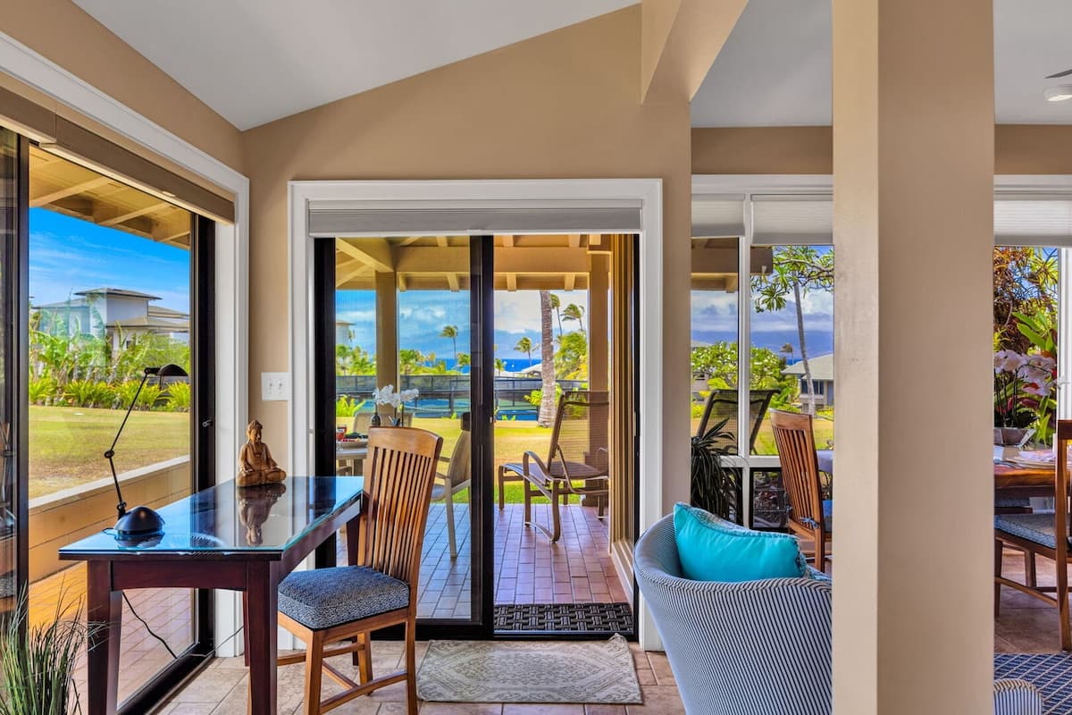 Condo in Lahaina · ★4.82 · 1 bedroom · 2 beds · 1.5 baths - Photo 5