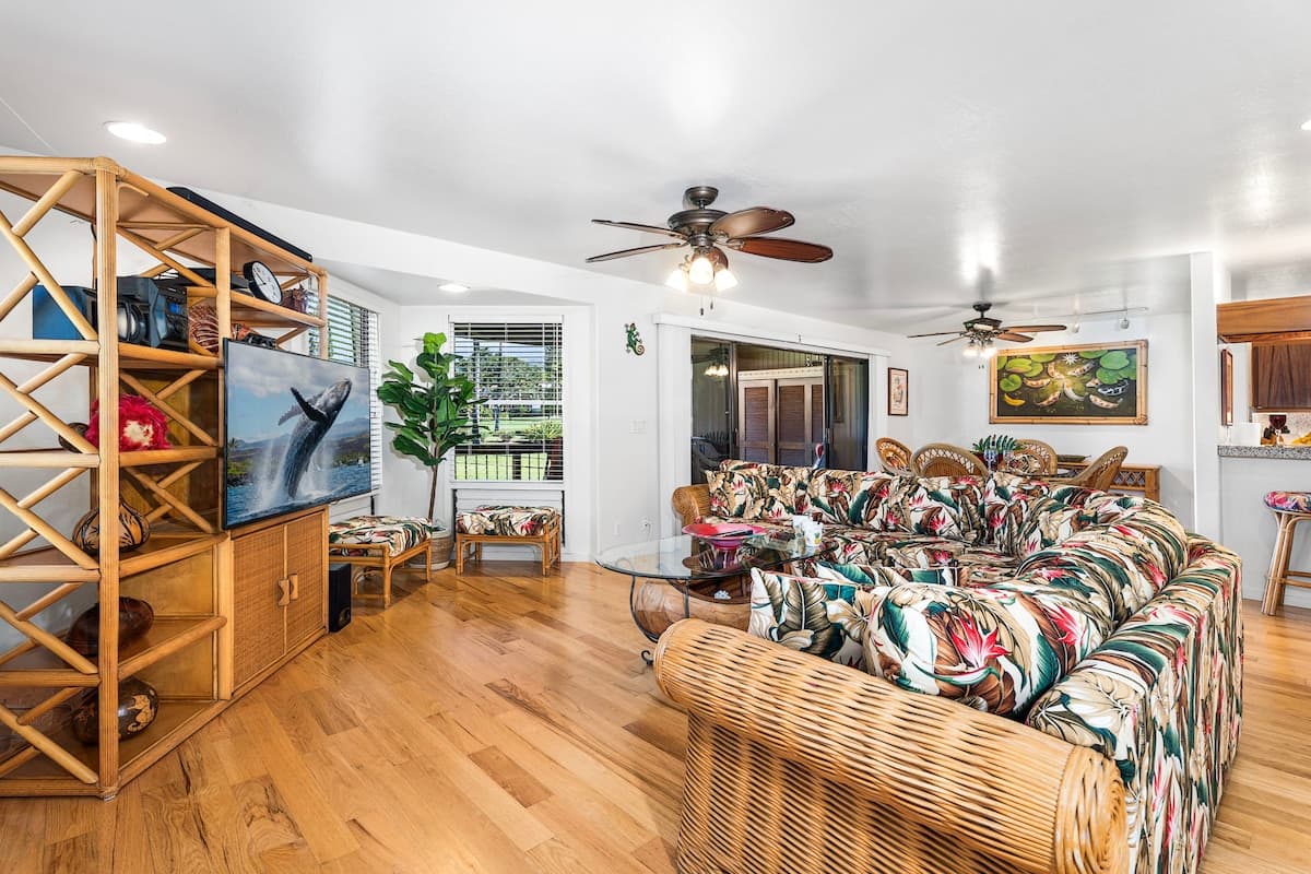 Condo in Kailua-Kona · ★4.88 · 2 bedrooms · 3 beds · 2 baths - Photo 4
