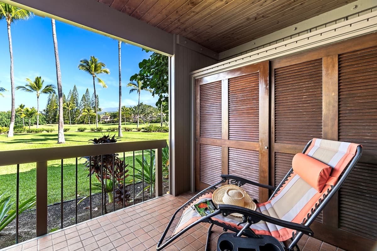Condo in Kailua-Kona · ★4.88 · 2 bedrooms · 3 beds · 2 baths - Photo 3