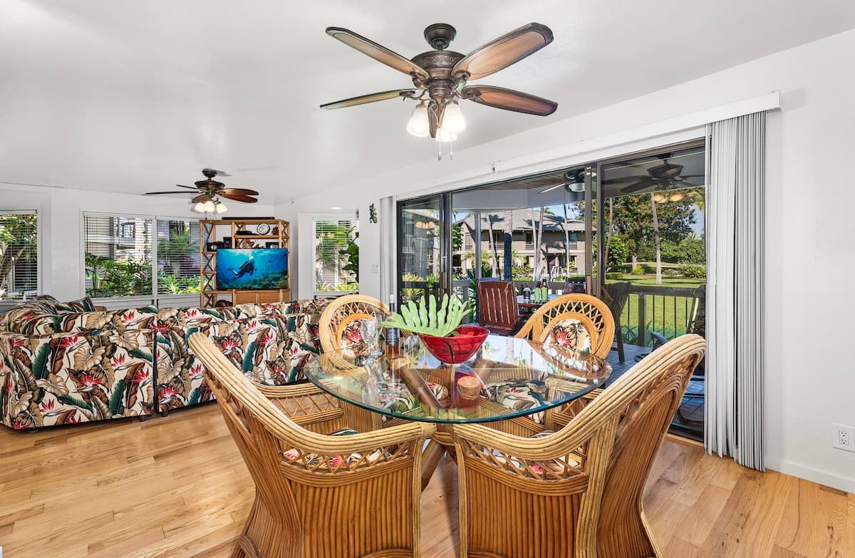 Condo in Kailua-Kona · ★4.88 · 2 bedrooms · 3 beds · 2 baths - Photo 5