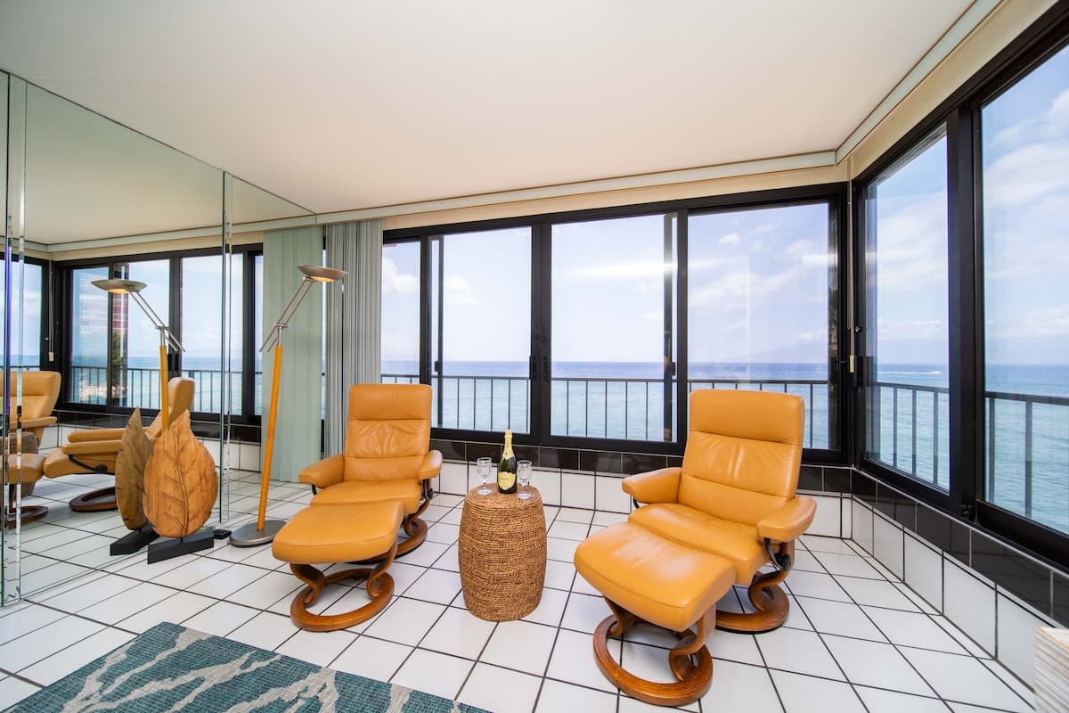 Condo in Lahaina · ★4.81 · 1 bedroom · 2 beds · 1 bath - Photo 3