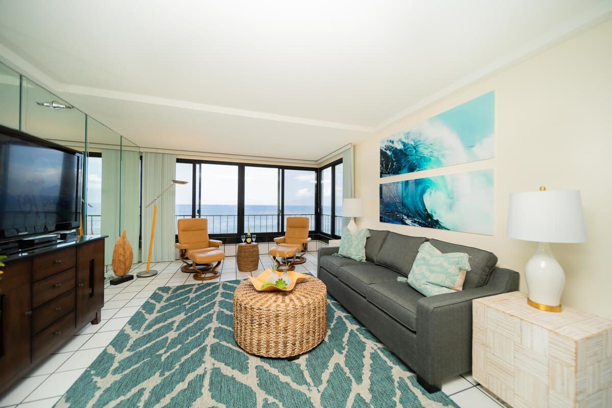 Condo in Lahaina · ★4.81 · 1 bedroom · 2 beds · 1 bath - Photo 5
