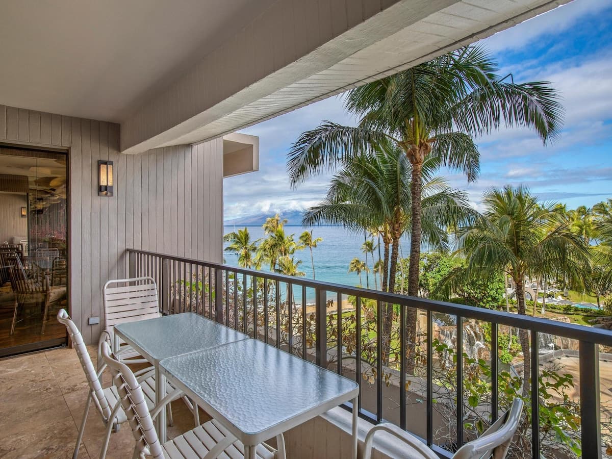 Condo in Kaanapali Beach · ★4.88 · 3 bedrooms · 5 beds · 2 baths - Photo 1
