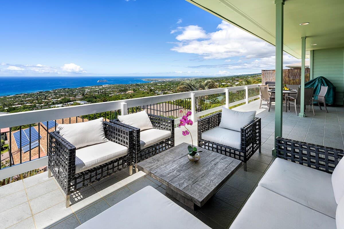 Unobstructed Ocean views Home w/Pool & lanai - Photo 2
