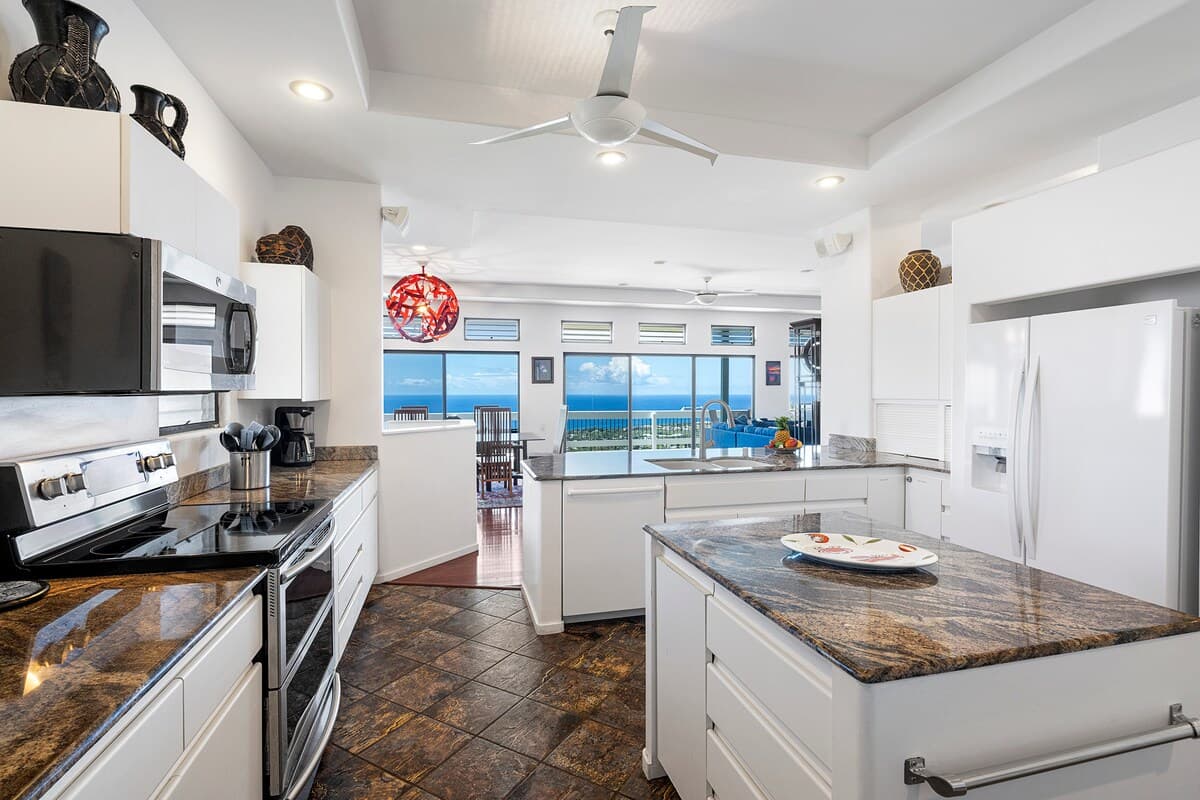 Unobstructed Ocean views Home w/Pool & lanai - Photo 5