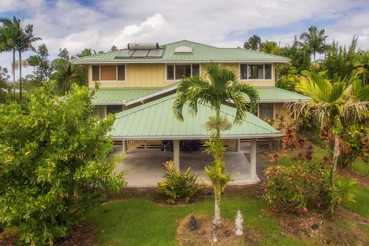 Home in Keaau · ★4.86 · 3 bedrooms · 4 beds · 3 shared baths - Photo 1