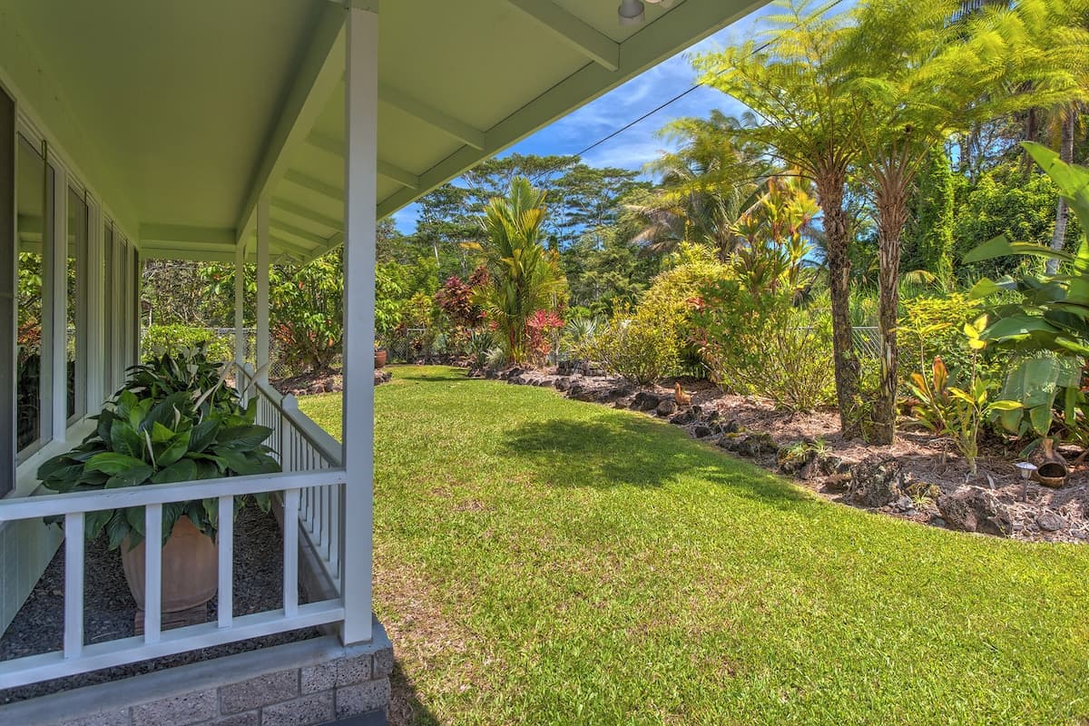 Home in Pahoa · ★4.94 · 3 bedrooms · 3 beds · 3 private baths - Photo 2