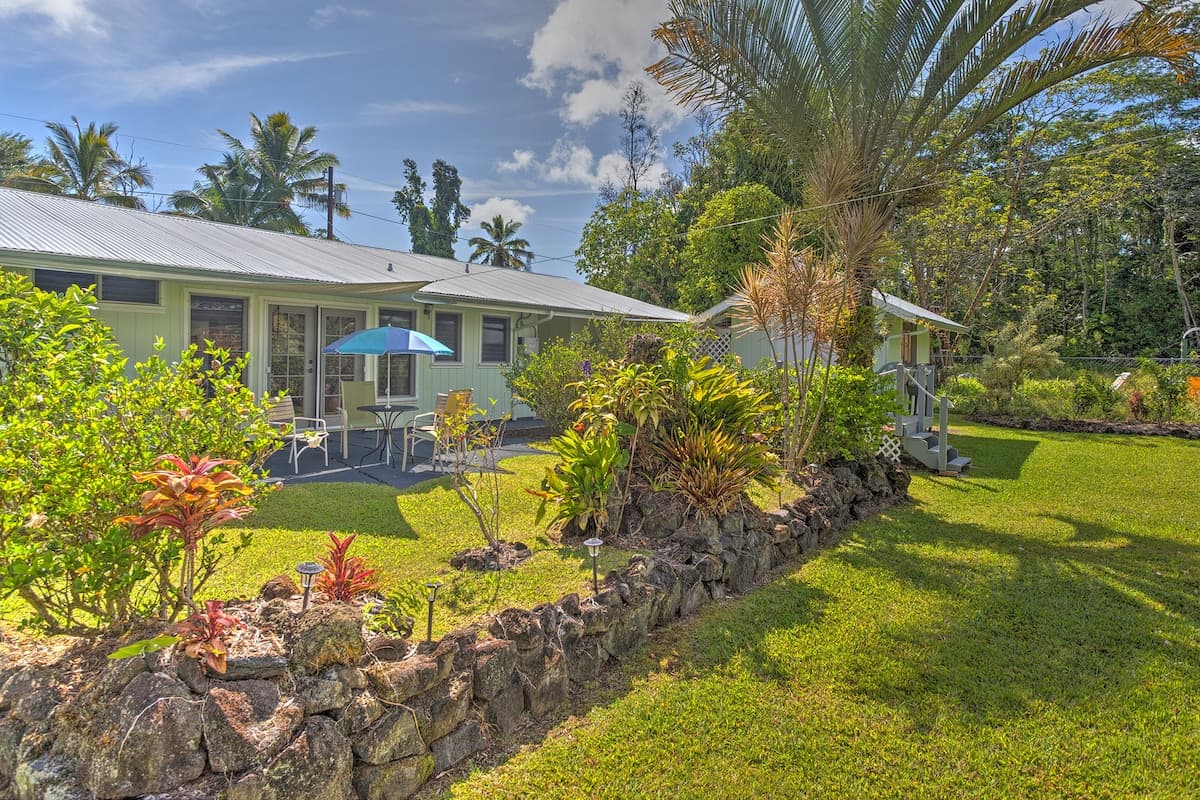 Home in Pahoa · ★4.94 · 3 bedrooms · 3 beds · 3 private baths - Photo 4