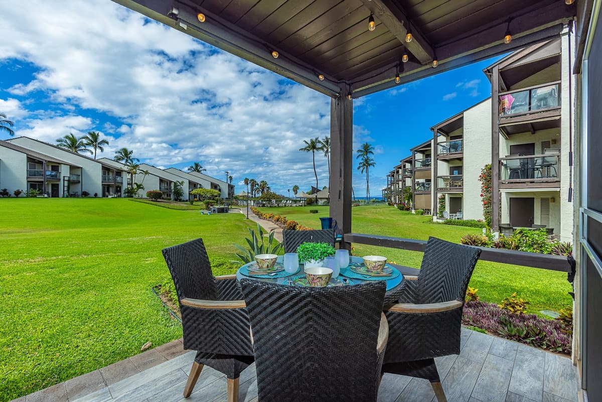 Condo in Kihei · ★4.87 · 1 bedroom · 2 beds · 1 shared bath - Photo 1