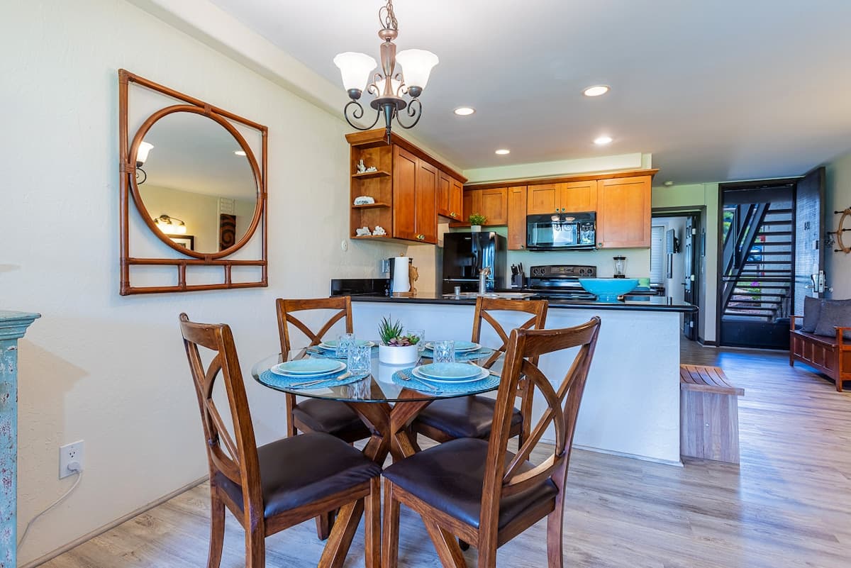 Condo in Kihei · ★4.87 · 1 bedroom · 2 beds · 1 shared bath - Photo 3