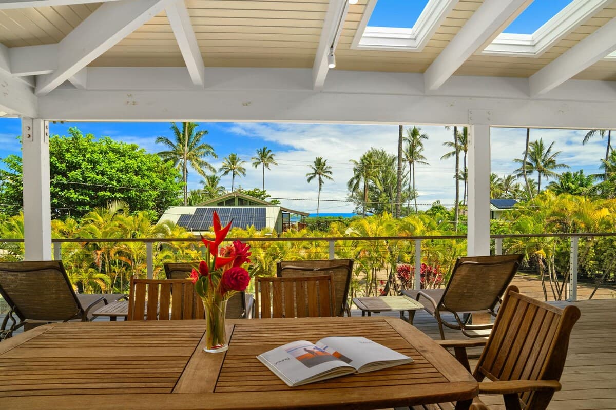 Home in Hanalei · ★4.89 · 3 bedrooms · 5 beds · 3 baths - Photo 3