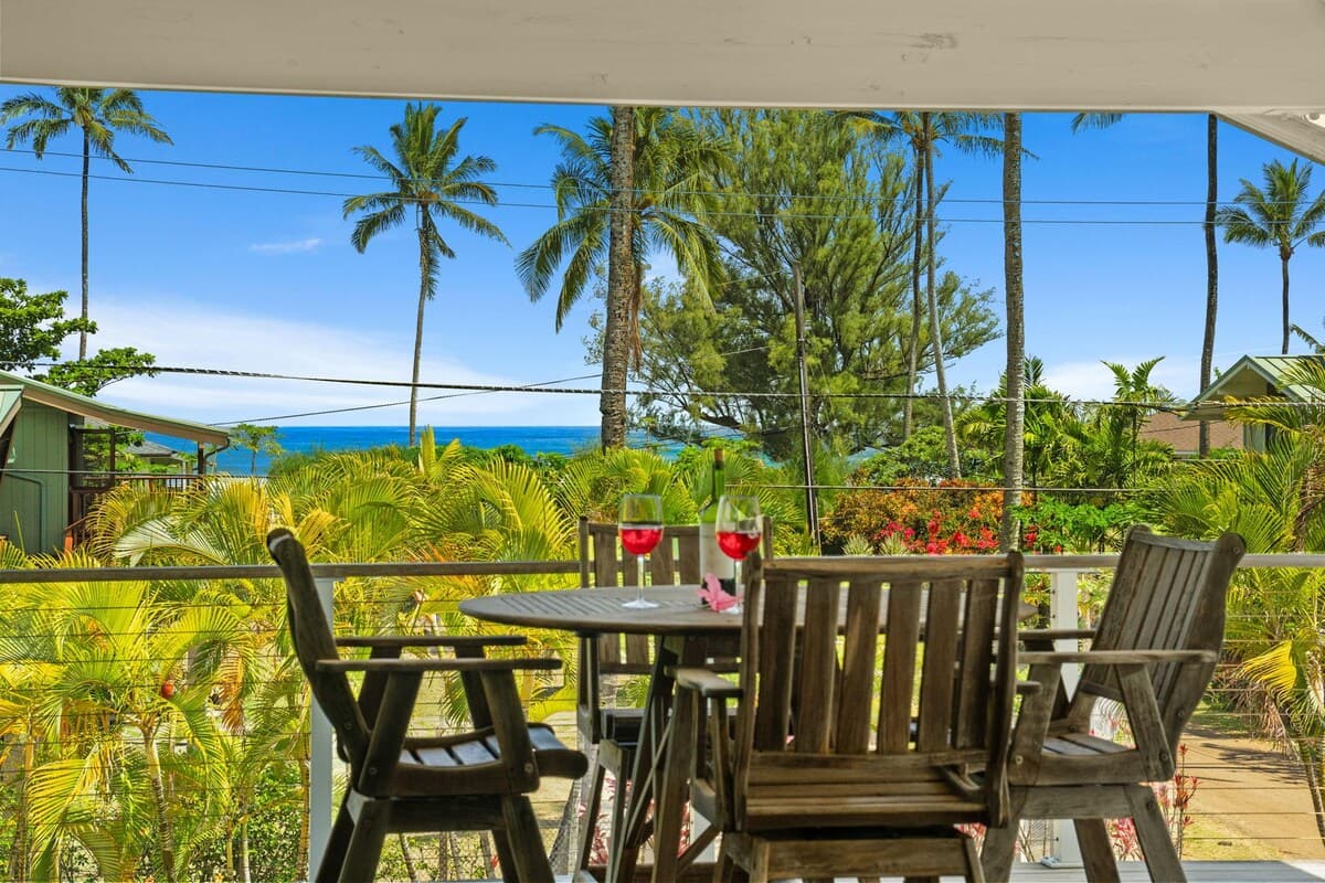 Home in Hanalei · ★4.89 · 3 bedrooms · 5 beds · 3 baths - Photo 5