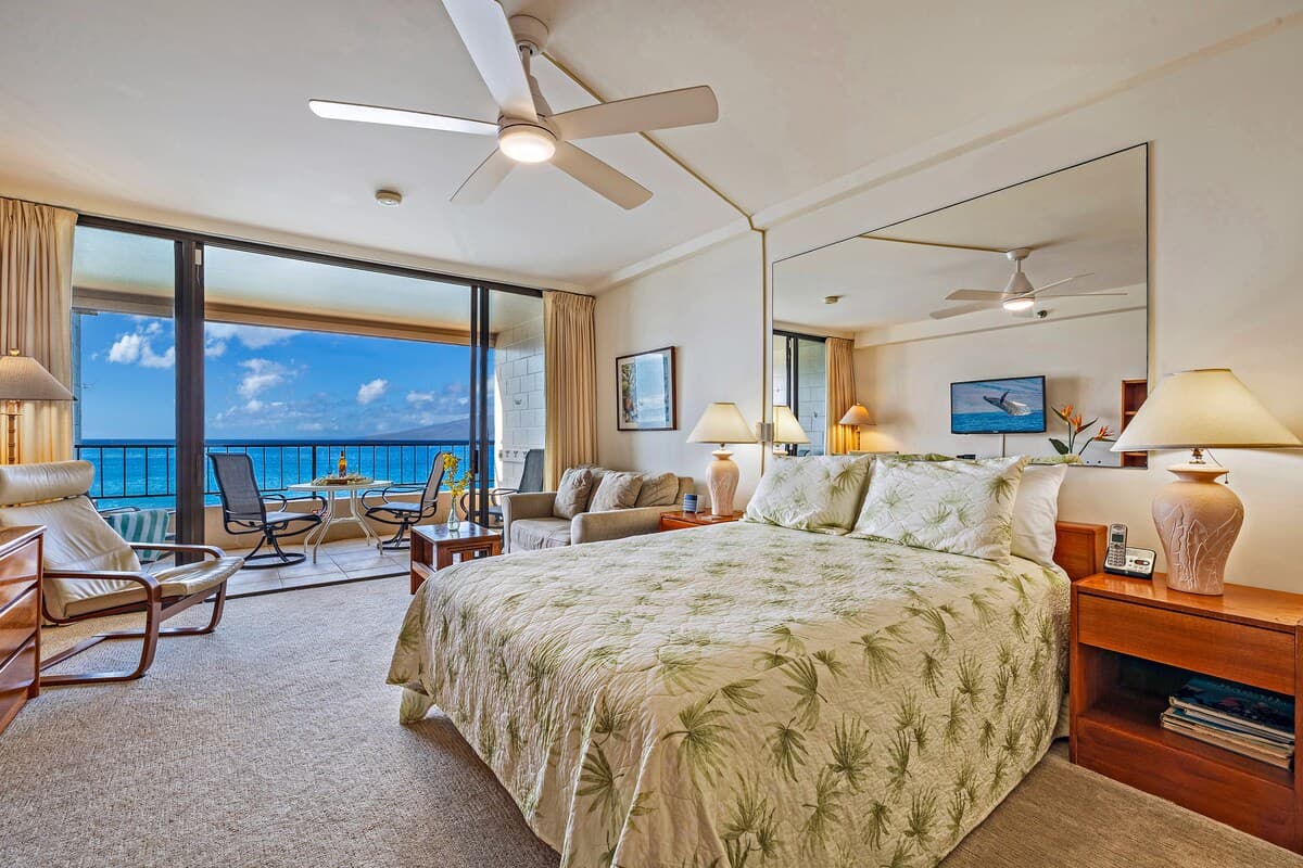 Condo in Kaanapali · ★4.8 · 1 bedroom · 2 beds · 1 bath - Photo 2