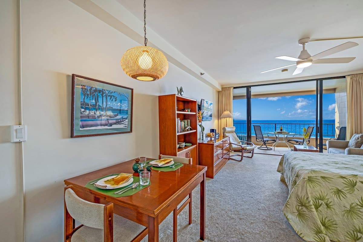 Condo in Kaanapali · ★4.8 · 1 bedroom · 2 beds · 1 bath - Photo 1