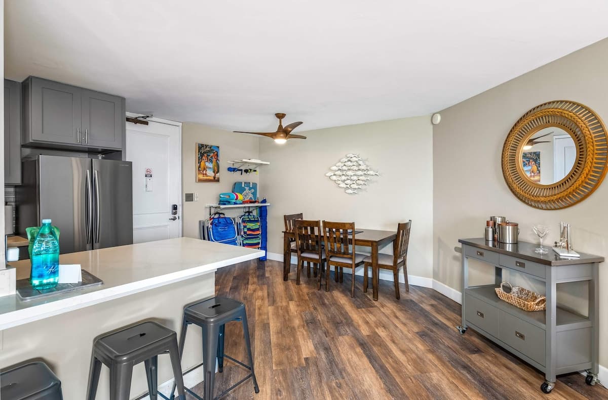 Condo in Kihei · ★4.95 · 1 bedroom · 2 beds · 1 bath - Photo 4