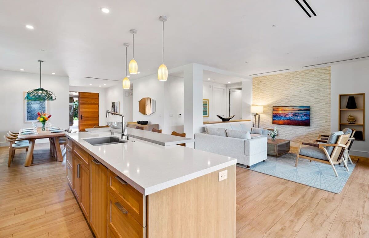 Condo in Lahaina · ★4.91 · 3 bedrooms · 4 beds · 3 baths - Photo 4