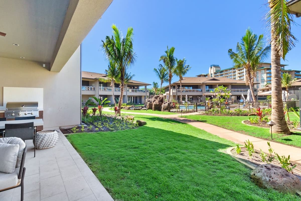 Condo in Lahaina · ★4.91 · 3 bedrooms · 4 beds · 3 baths - Photo 2