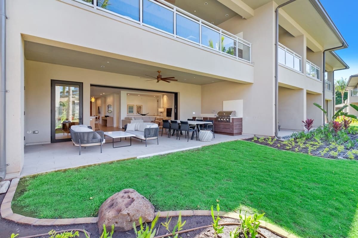 Condo in Lahaina · ★4.91 · 3 bedrooms · 4 beds · 3 baths - Photo 3
