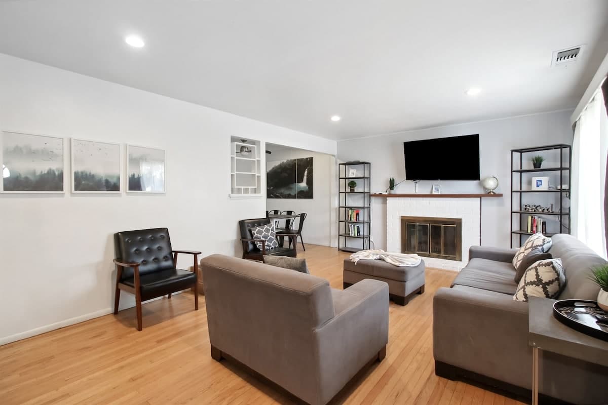 Charming 1957 Sacramento Home with Character - Photo 5