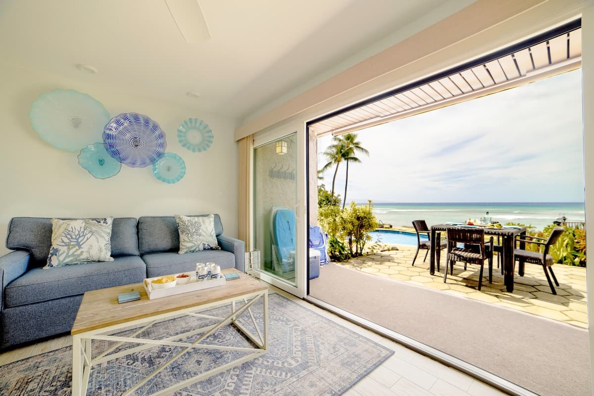 Condo in Lahaina · ★4.85 · 1 bedroom · 2 beds · 1 bath - Photo 3