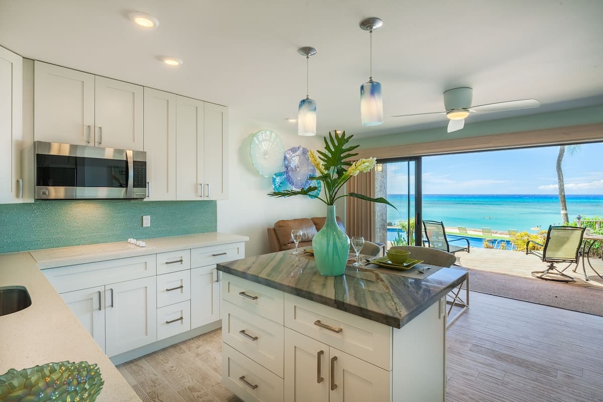 Condo in Lahaina · ★4.85 · 1 bedroom · 2 beds · 1 bath - Photo 5