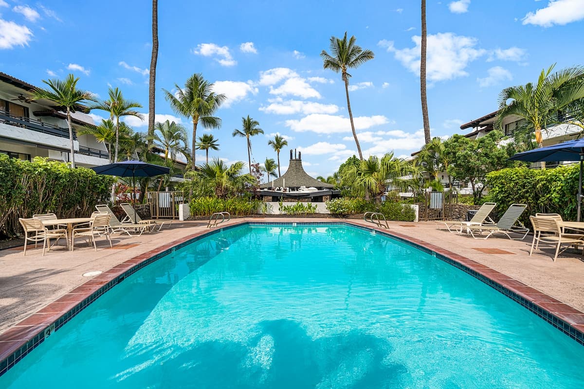 Condo in Kailua-Kona · ★4.78 · 1 bedroom · 2 beds · 1 bath - Photo 5