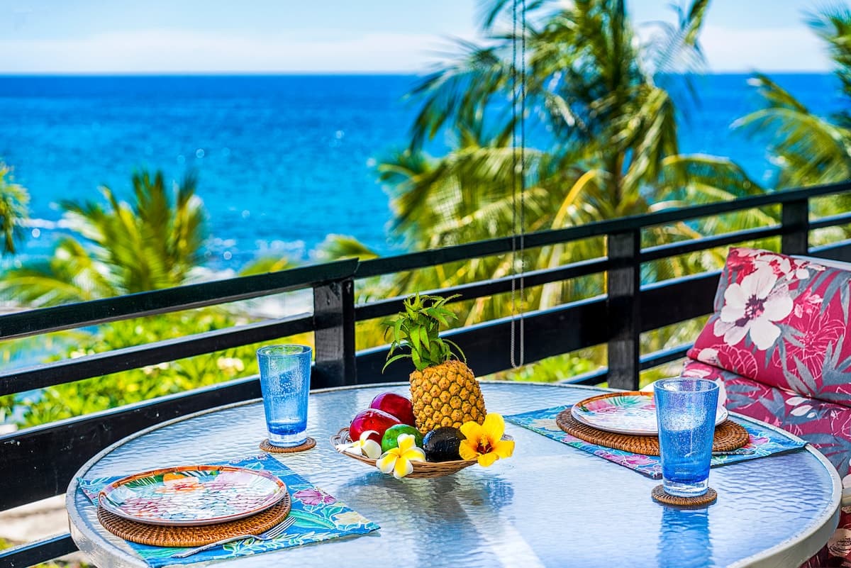 Condo in Kailua-Kona · ★4.78 · 2 bedrooms · 4 beds · 2 baths - Photo 1