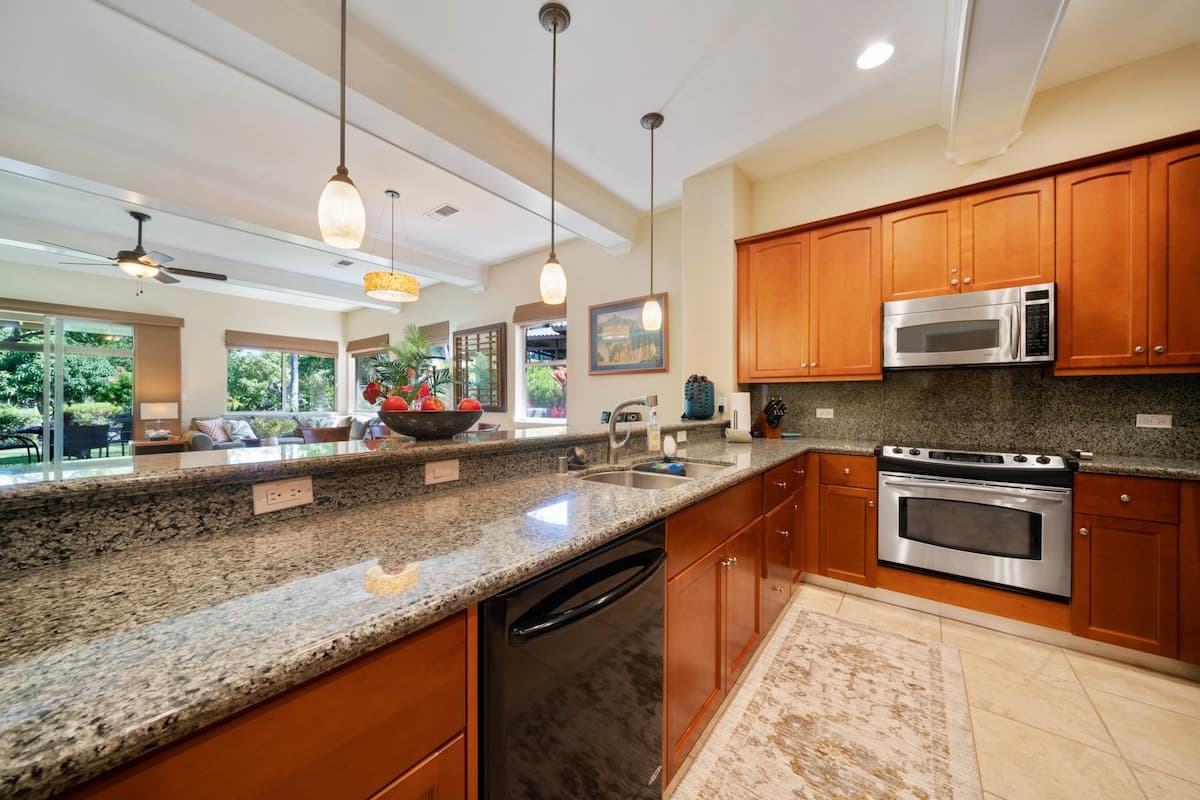 Mauna Lani Townhome, Pool and AC - Photo 4