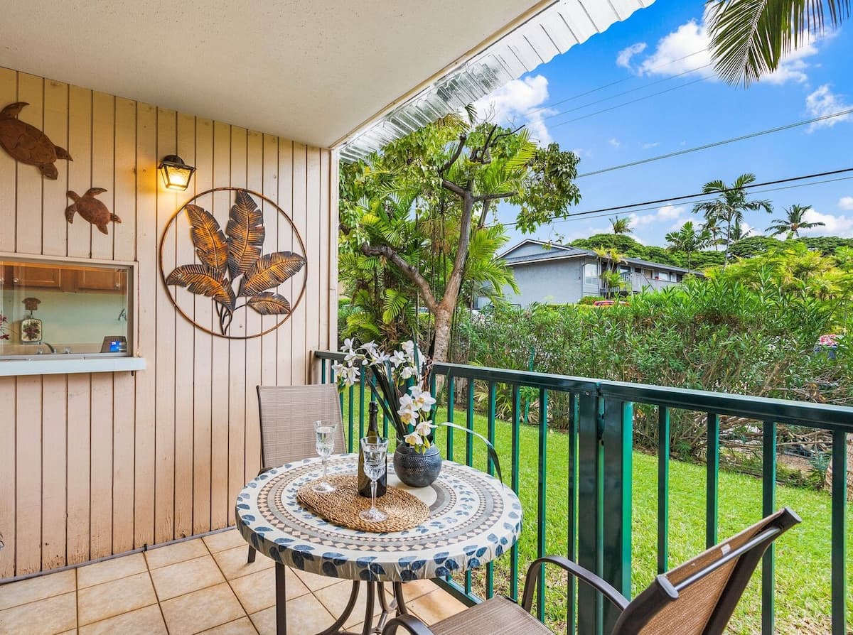 Condo in Kihei · ★4.57 · 1 bedroom · 2 beds · 1 bath - Photo 2