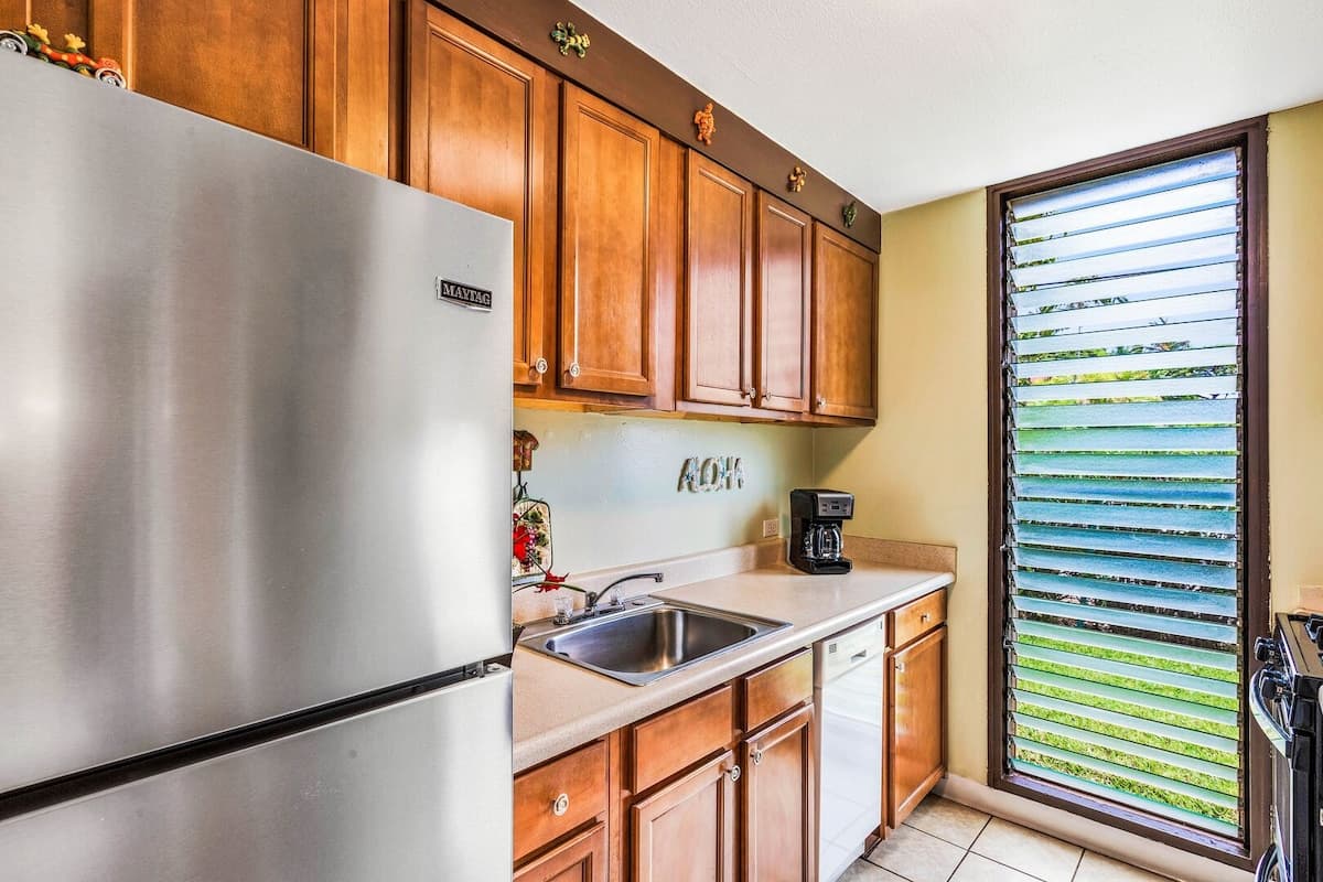 Condo in Kihei · ★4.57 · 1 bedroom · 2 beds · 1 bath - Photo 1