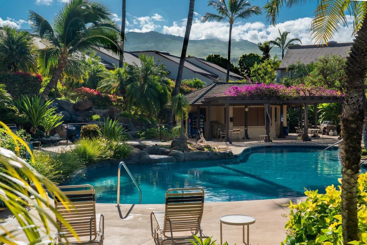 Condo in Kihei · ★4.98 · 1 bedroom · 2 beds · 2 private baths - Photo 2