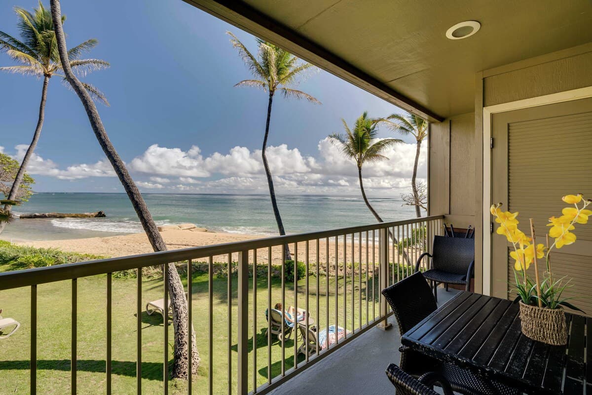 Condo in Kapaa · ★4.77 · 2 bedrooms · 2 beds · 1 shared bath - Photo 2
