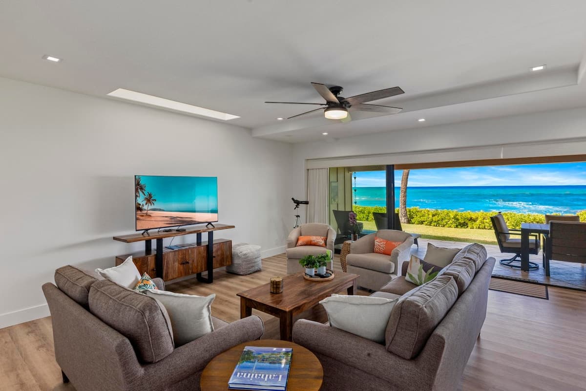 Townhouse in Lahaina · ★4.0 · 4 bedrooms · 4 beds · 4 baths - Photo 3