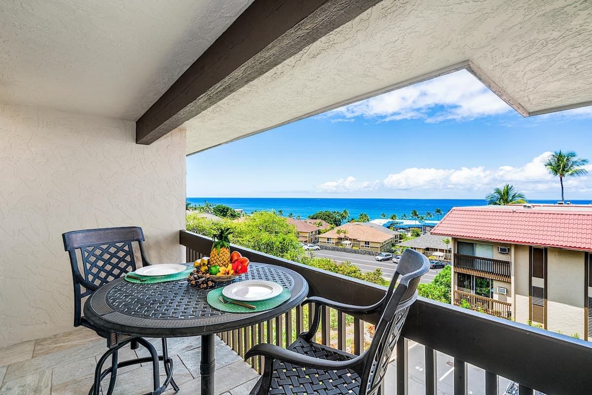 Kona Mansions#229 Top Floor, 2 story Unit w/Ocean - Photo 1