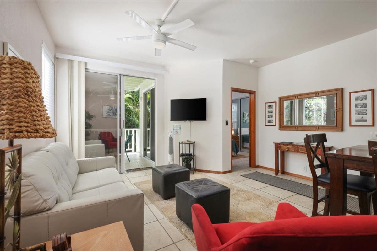 Condo in Kailua-Kona · ★4.65 · 2 bedrooms · 2 beds · 2 private baths - Photo 1