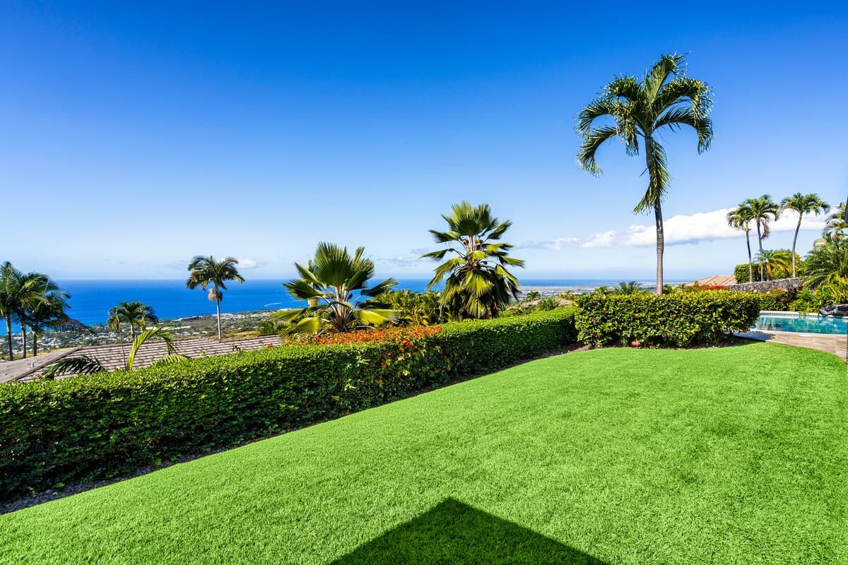 Home in Kailua-Kona · ★4.91 · 3 bedrooms · 3 beds · 3 baths - Photo 5