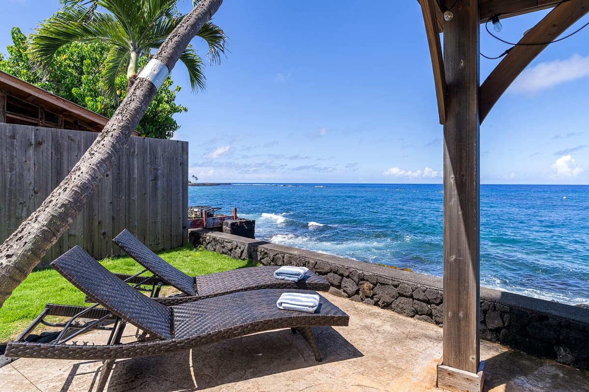 Home in Kailua-Kona · ★4.87 · 1 bedroom · 2 beds · 1 bath - Photo 2