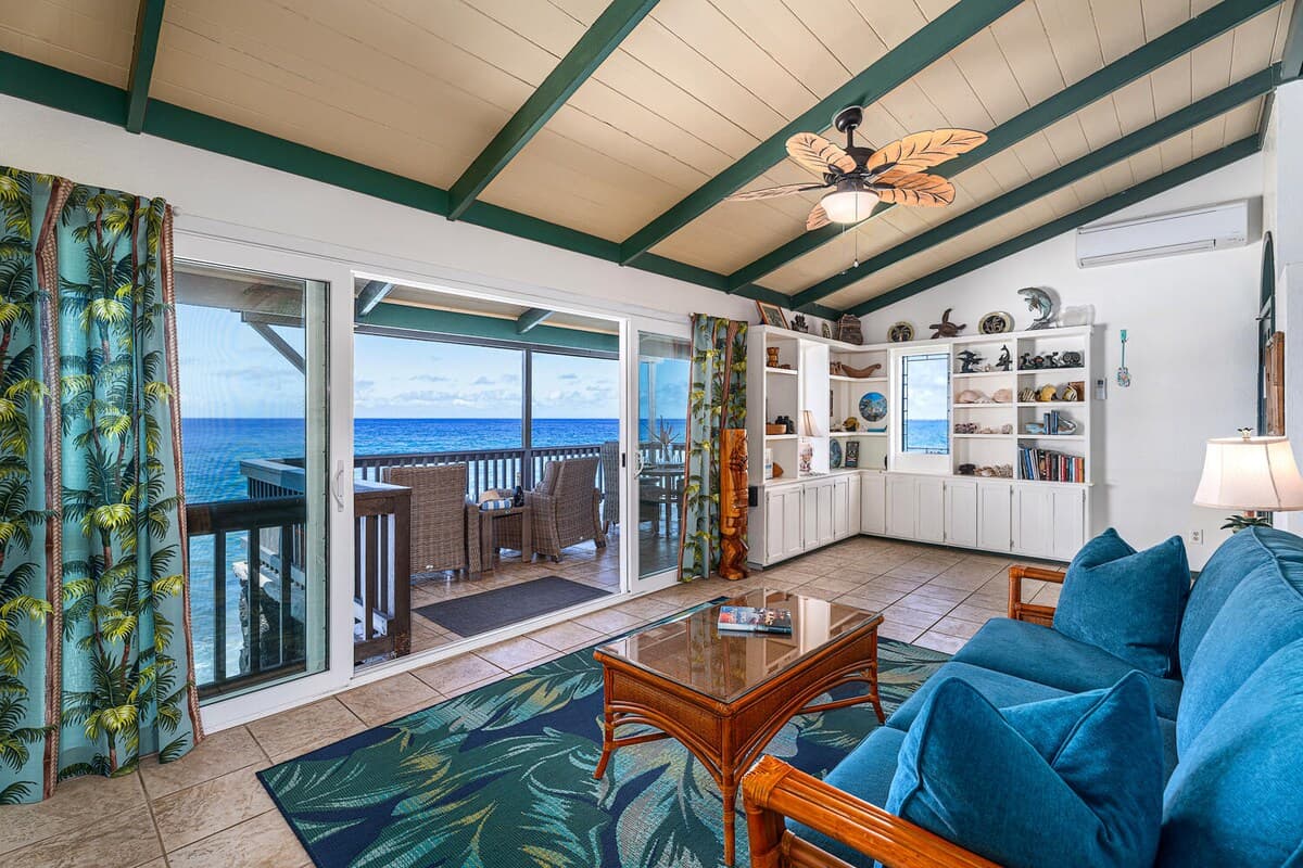 Home in Kailua-Kona · ★4.87 · 1 bedroom · 2 beds · 1 bath - Photo 3