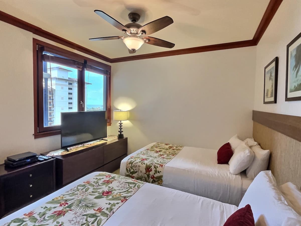 Condo in Kapolei · ★4.97 · 3 bedrooms · 5 beds · 3 private baths - Photo 3