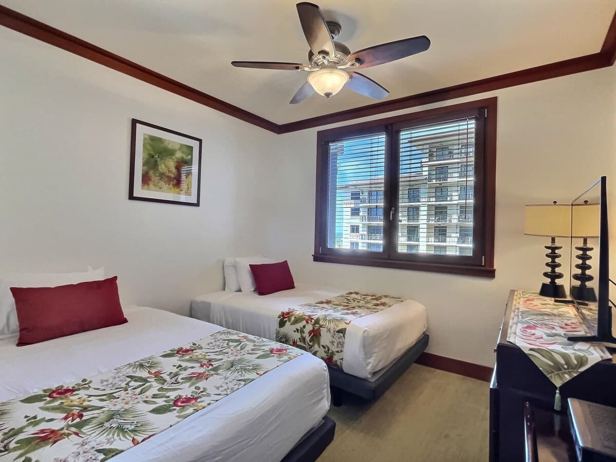 Condo in Kapolei · ★4.97 · 3 bedrooms · 5 beds · 3 private baths - Photo 2